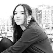 Étudiante en design, je cherche à donner des cours de dessin, graphisme, architecture, mode et autres domaines relatif qui pourront vous intéresser